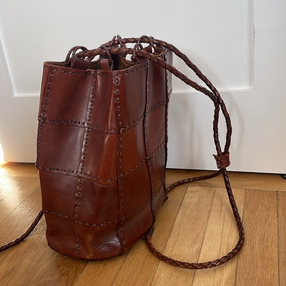 Vintage leather backpack - Picture 2 of 4
